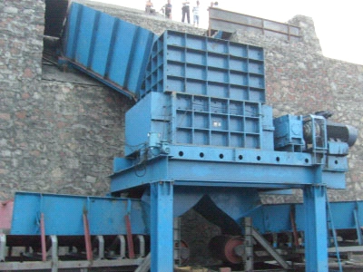 Semi-fixed crushing station
